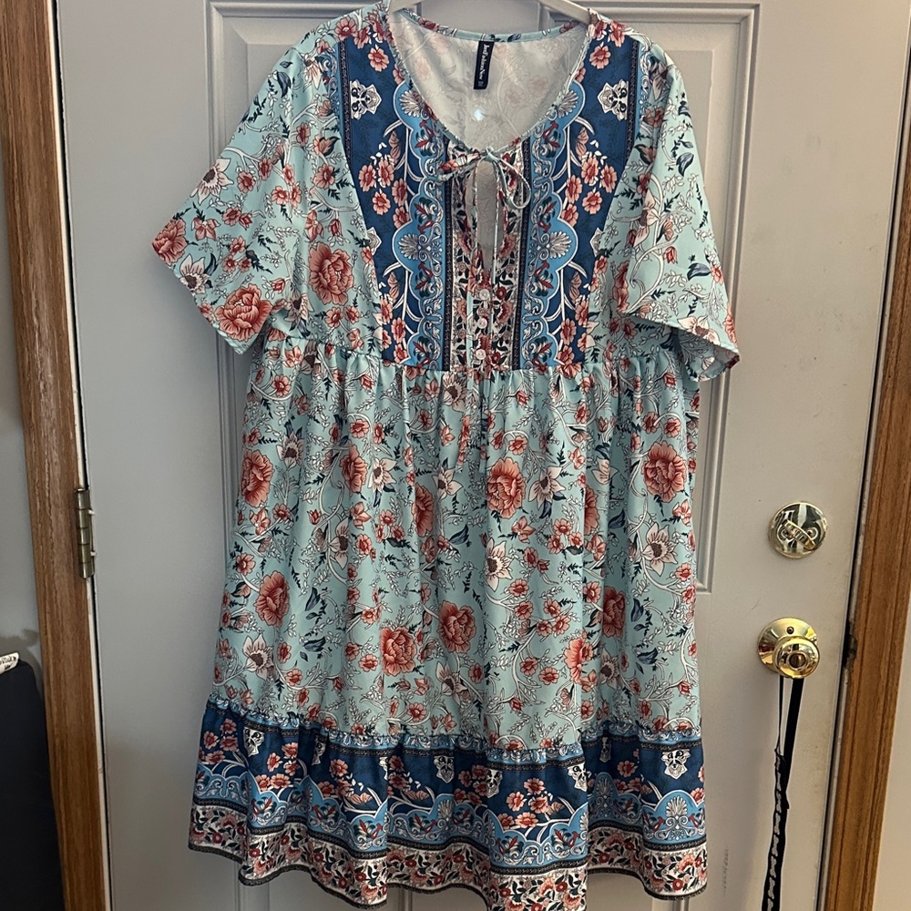 Woman’s XXL Floral Tie-Front Dress in Light Blue and Navy